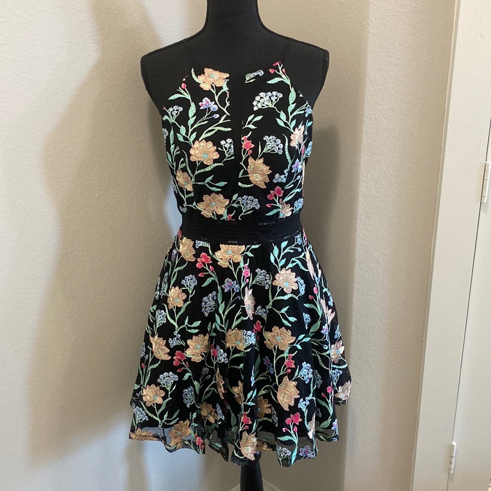 Jodi Kristopher embroidered floral formal dress